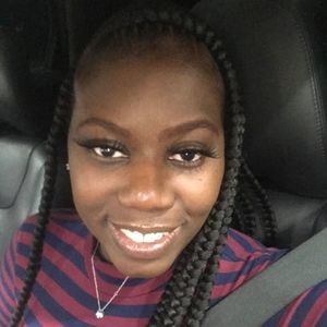 Meet your Posher, Crystal